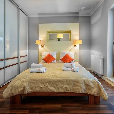 Apartament Aparts *